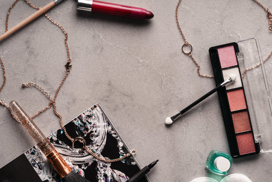 Les bienfaits du maquillage : un allié pour la confiance en soi